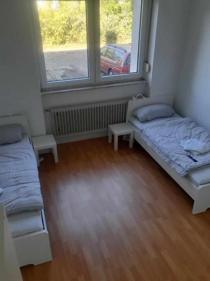 Eg Links Penzini Monteurzimmer Apartment A Karlsruhe Durlach Fuer 6 Personen Bagian luar foto